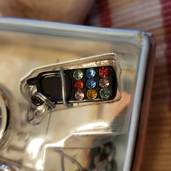 Mudd Charm Watch with charms - Picture 3 of 6